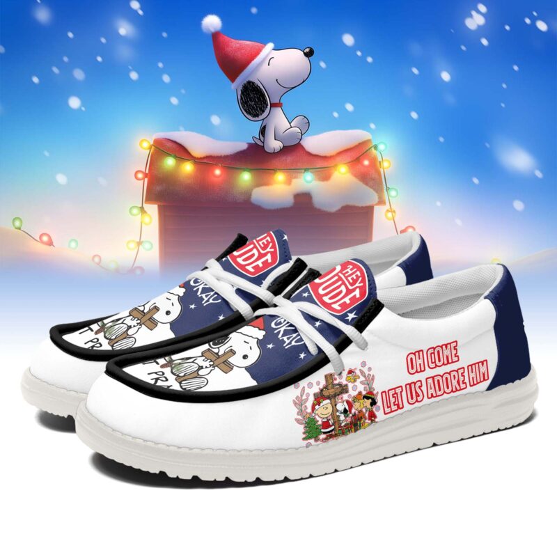 6YvguvEd-VLaEwGYm-T1005-Snoopy-x-Christmas-Hey-Dude-Shoes-MOCKUP-5-jpg.jpg Snoopy Christmas Slip-On Sneakers