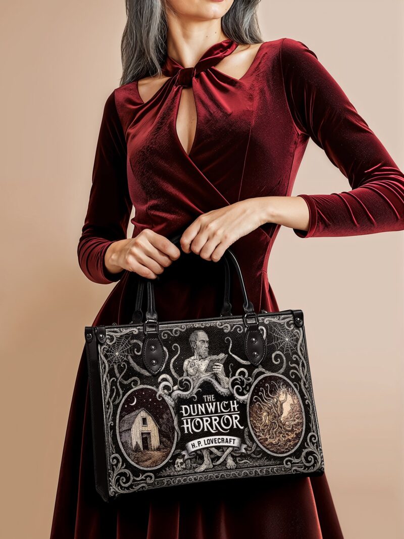 the-dunwich-horror-inuse-1.jpg The Dunwich Horror Leather Handbag, Black Interior