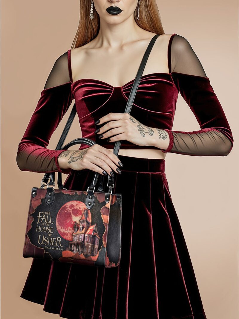 the-fall-of-the-house-of-usher-inuse-1_cd64515b-d0cd-4c12-af3f-7815fe002803.jpg The Fall Of The House Of Usher Small Leather Handbag, Black Interior